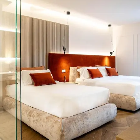 Donna Giacinta Luxury *